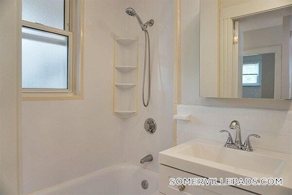 Building Photo - 2 Ivaloo St