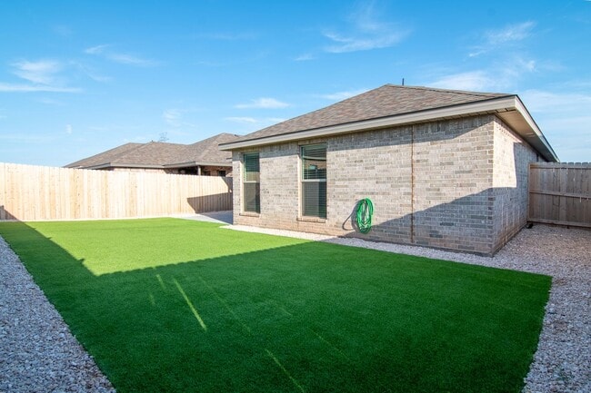 Building Photo - 2021 Escalara St