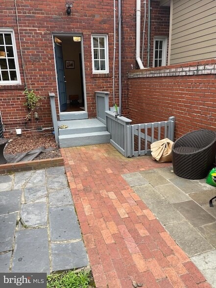 Building Photo - 703 Chetworth Pl