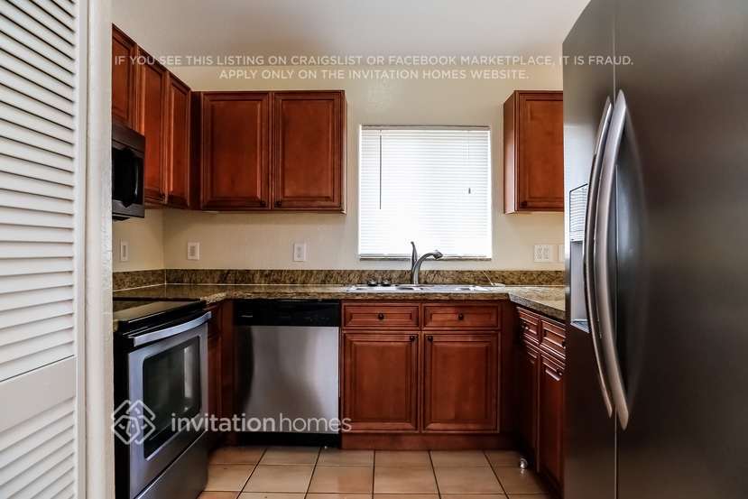 Building Photo - 9991 NW 126th Terrace