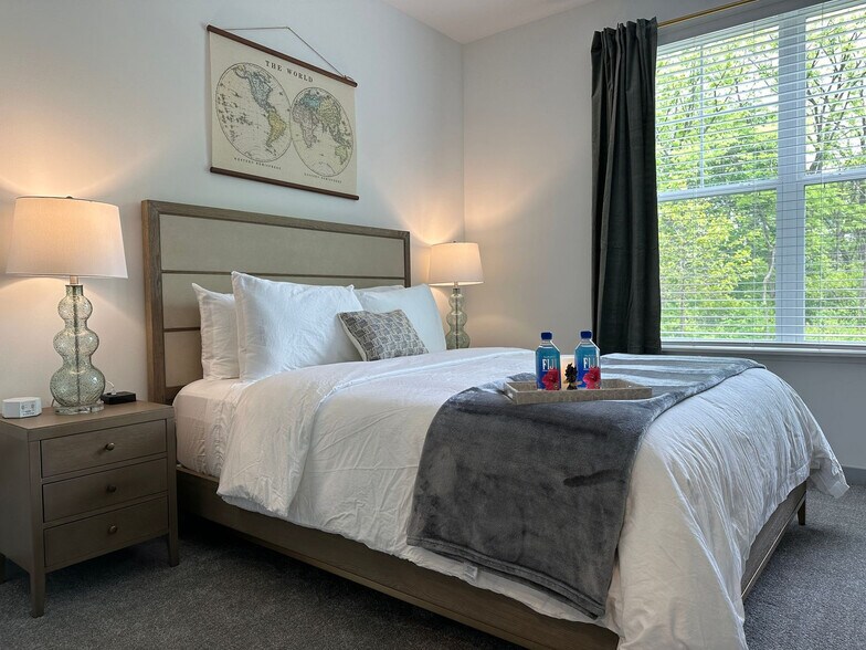 Building Photo - 5069 Aldersgate Dr