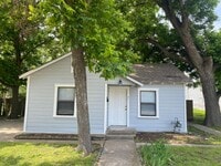 Building Photo - 3 BEDROOM NEAR SCOTT & WHITE