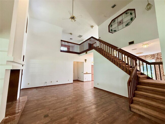Building Photo - 124 Estates Cir