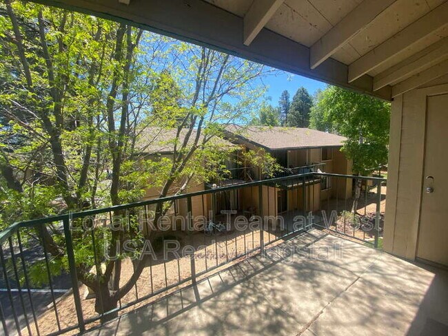 Building Photo - 3200 S Litzler Dr