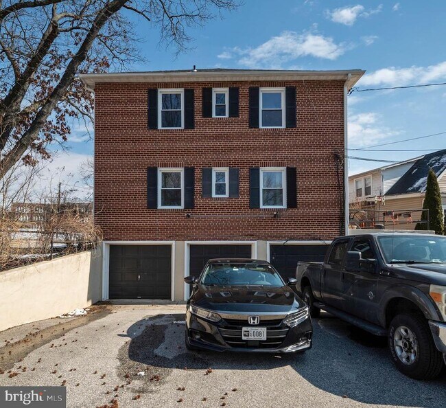 Building Photo - 500 Park Ave