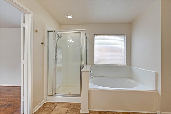 Building Photo - 3630 Winstrome Ct