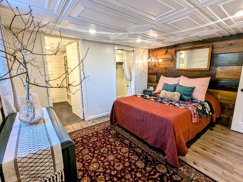 Building Photo - 564 Walton Ave