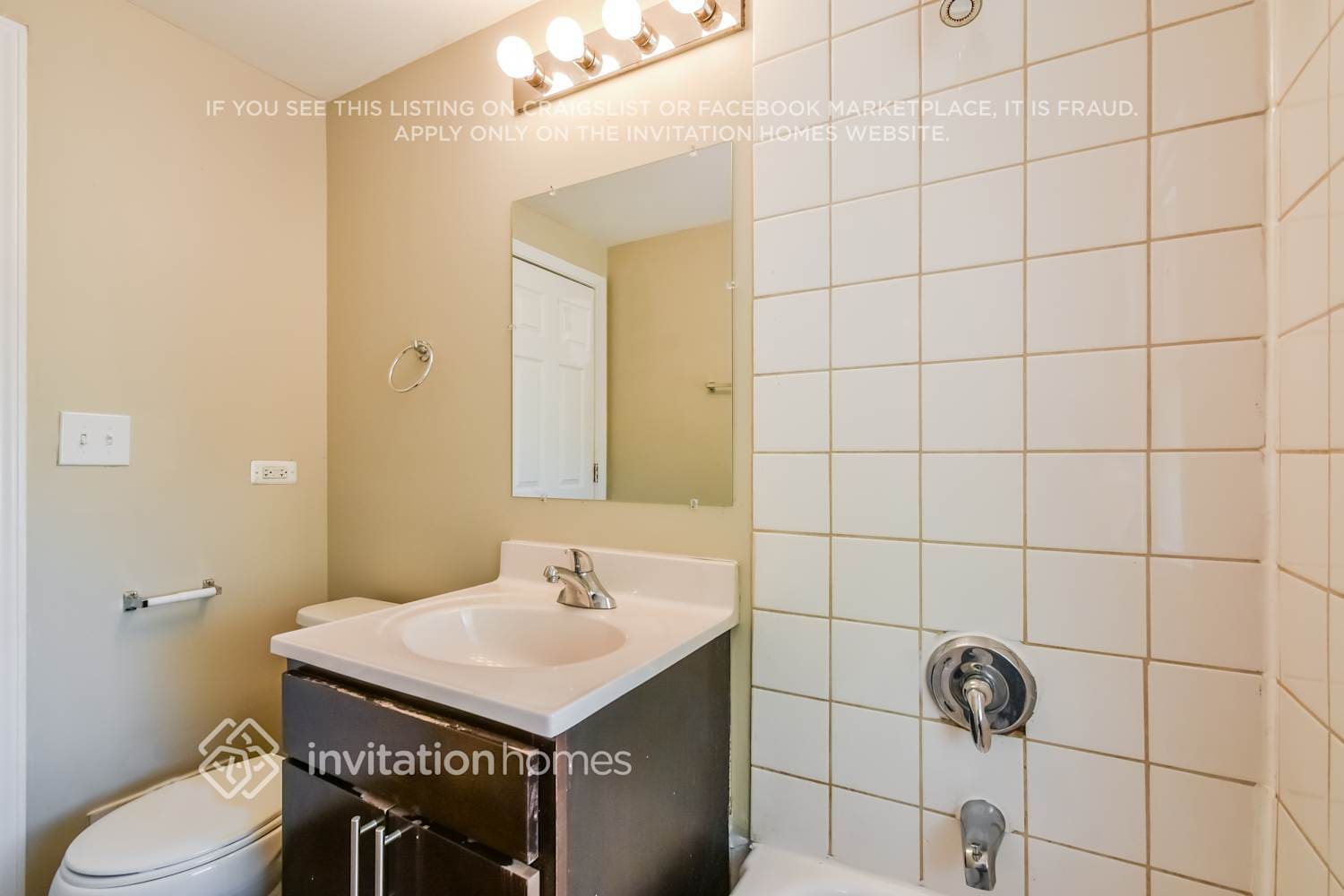 Building Photo - 1541 Boeger Ave