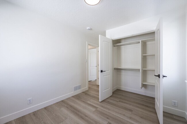 Building Photo - Beautifully Updated 3-Bedroom Home with Modern Upgrades & Spacious Backyard