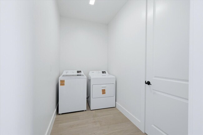 Building Photo - Luxury Duplex for Rent in Burnt Store Meadows, Punta Gorda**Reduced Rental Period Incentive**