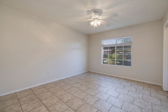 Building Photo - Gated First Floow Summerlin Condo - 2 Bedr...
