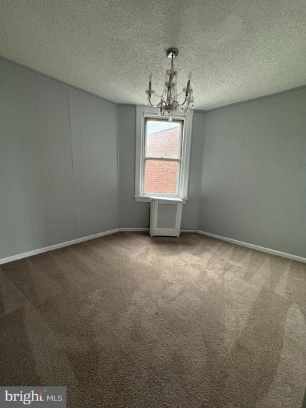 Building Photo - 841 Bridge St