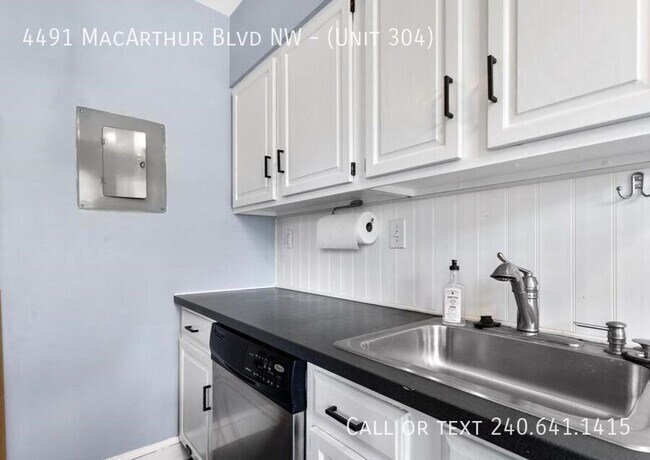 Building Photo - 4491 MacArthur Blvd NW