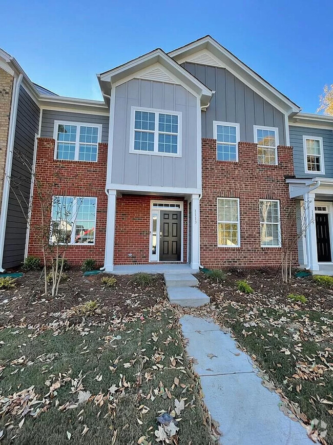 Building Photo - Room in Townhome on Johns Walk Way