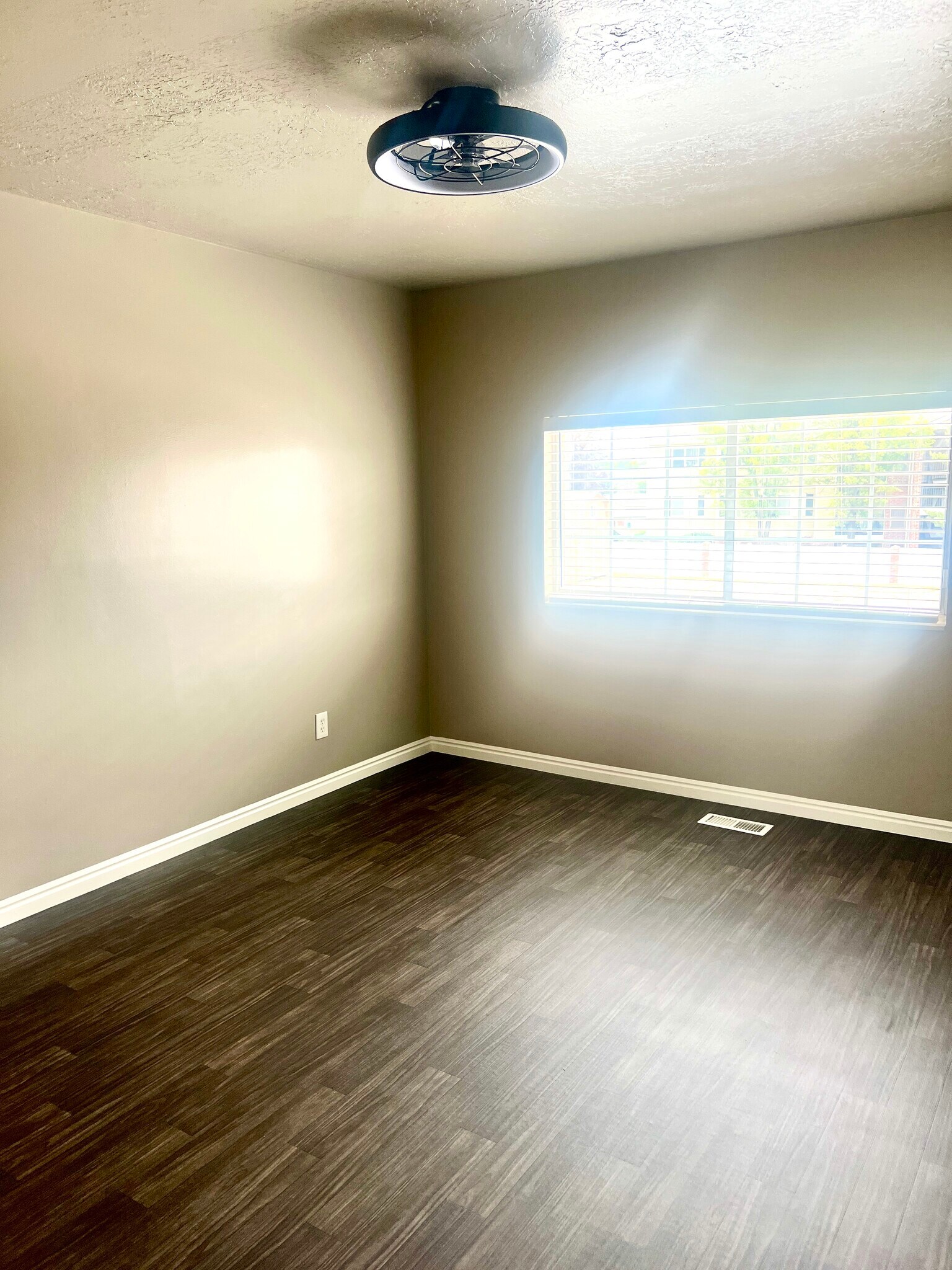 Master bedroom - 1583 S 1000 E