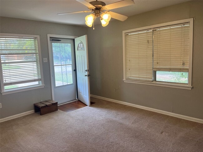 Building Photo - 1002 Fowlkes St