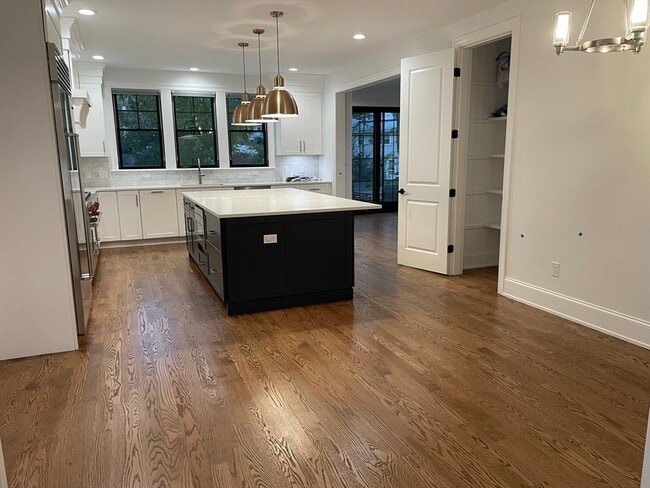 Building Photo - 119 Woodbine Cir