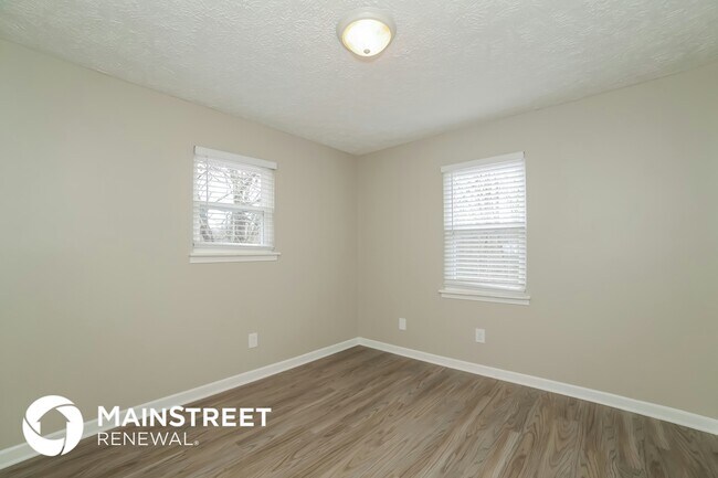Building Photo - 5885 S Quail Dr