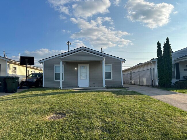 Building Photo - 1715 Gerald Dr
