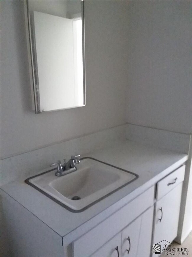 Building Photo - 2880 S 1st Ave