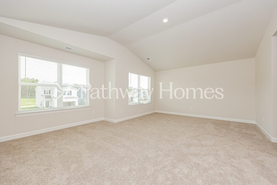 Building Photo - 3440 Quintana Dr