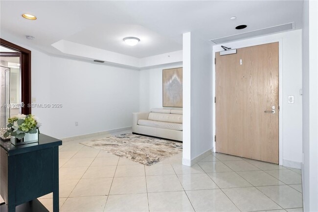 Building Photo - 16400 Collins Ave