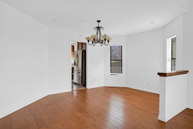 Building Photo - 100 Lippizan Dr