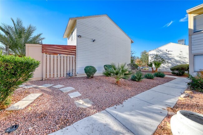 Building Photo - 4770 S Topaz St