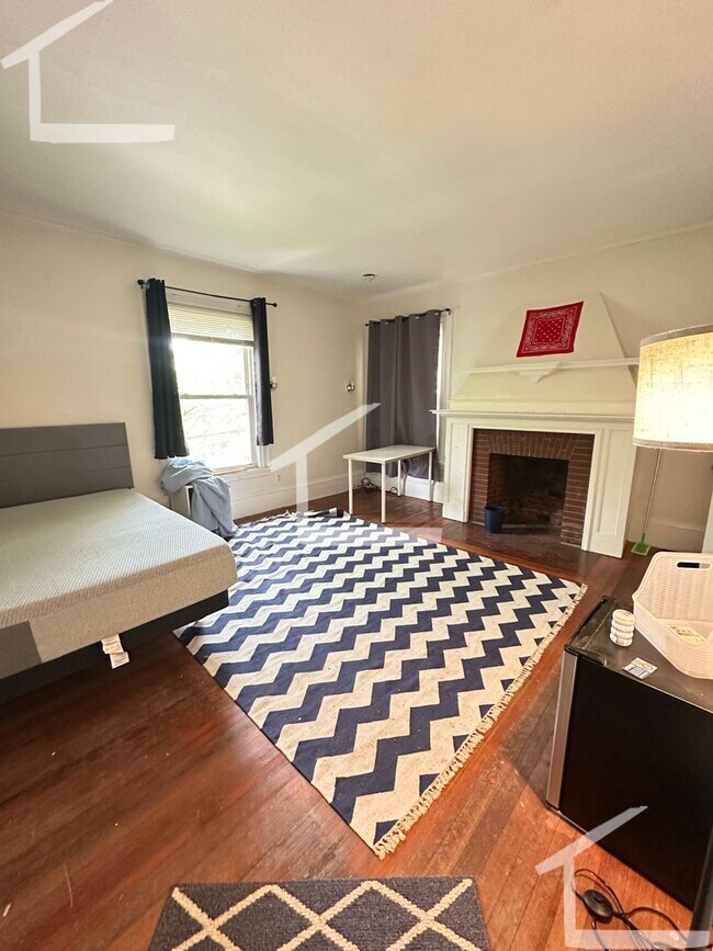 Building Photo - Entire House for Rent, Central heat/AC, Laundry Porch Backyard. Cleveland Circle Area of Brighton...