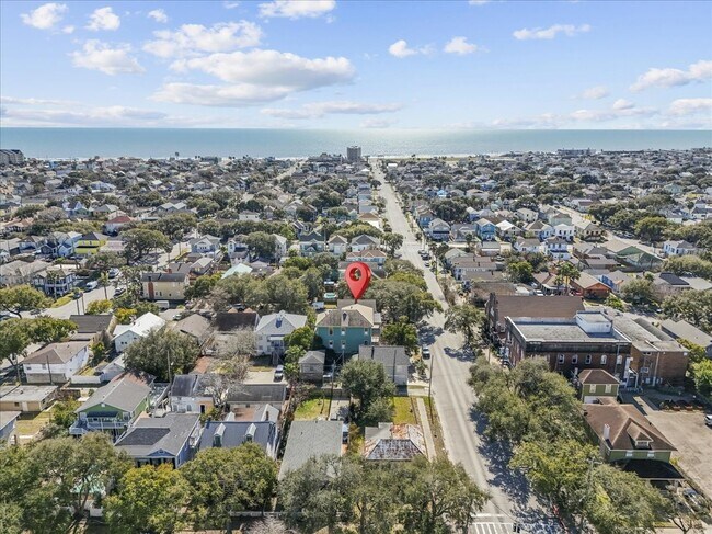 Building Photo - 1724 33rd St