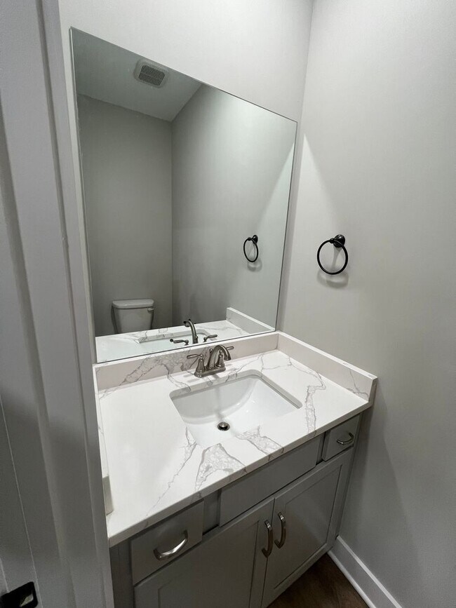 Building Photo - 106 Tivoli Path