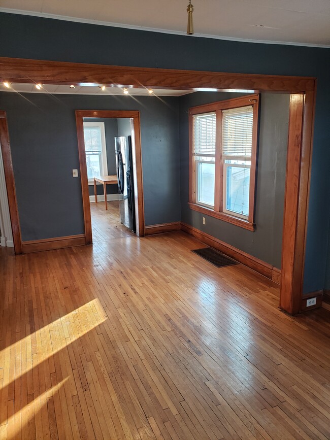 dining room - 3231 Ulysses St NE