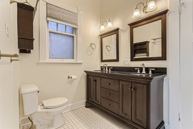 Building Photo - 1587 St Paul St