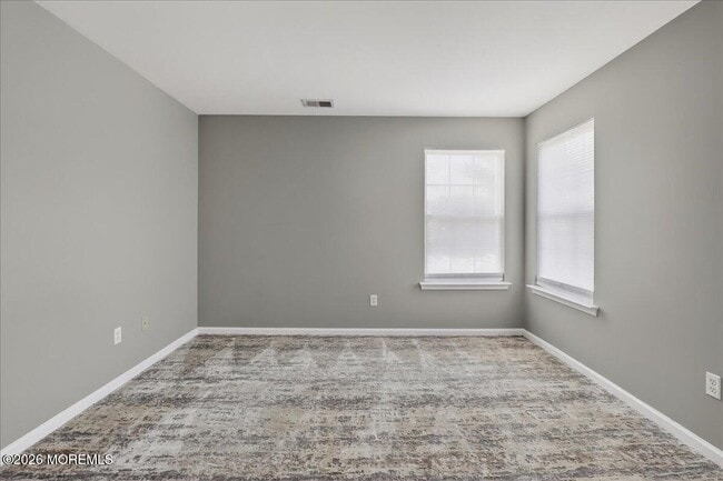 Building Photo - 33 Jockey Ln