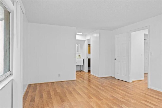 Building Photo - 5410 SW 43rd Terrace