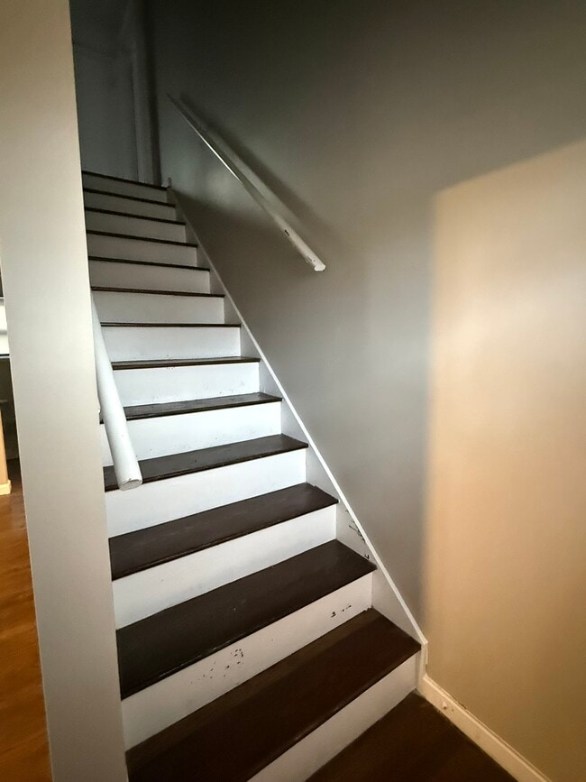 Building Photo - 2200 Ozark St