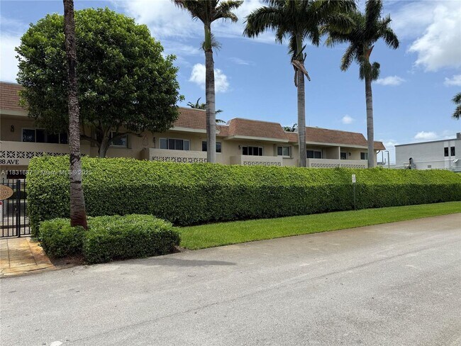 Building Photo - 14500 SW 88th Ave