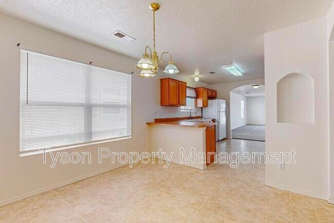 Building Photo - 1817 Sierra Norte Loop NE