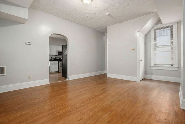 Building Photo - 45 McMillen Ave