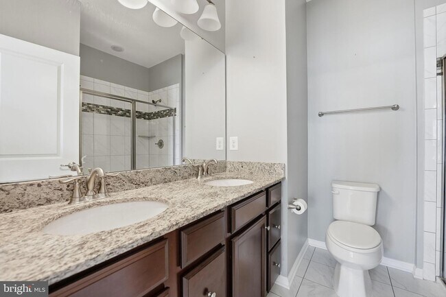 Building Photo - 14619 Featherstone Gate Dr