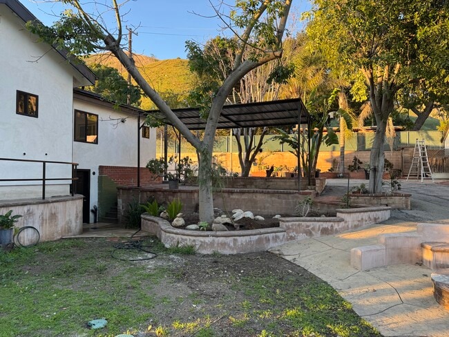 Building Photo - 9857 Foothill Blvd