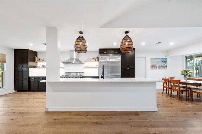 Building Photo - 2303 Inverrary Cir