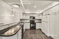 Building Photo - 1176 Amberwood W Dr SW