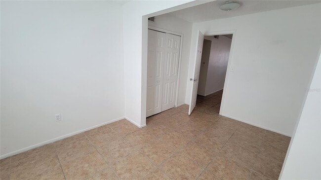 Building Photo - 826 Sky Lake Cir