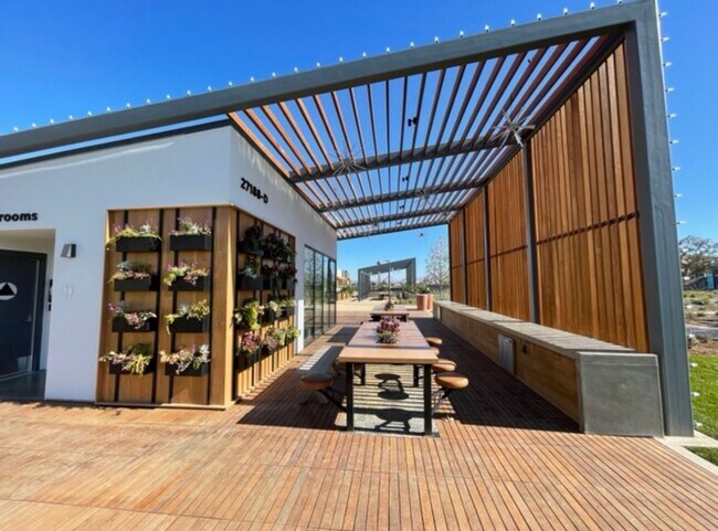 Building Photo - COMING SOON! 3-Bedroom Condo with Solar Pa...
