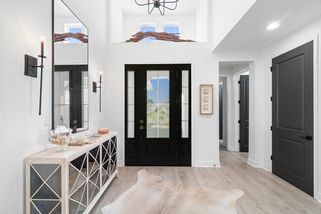 Building Photo - 8411 Coral Reef Wy