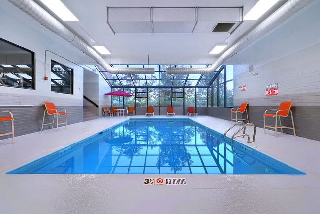 Building Photo - Alvista Nine Mile