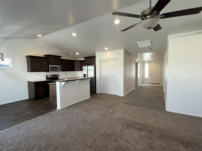 Building Photo - Beautiful 3 bed 2 bath home in Caldwell ju...