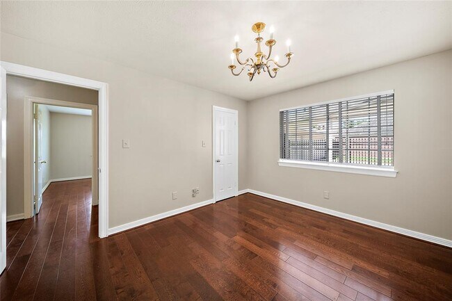 Building Photo - 4910 Canterbury Ln