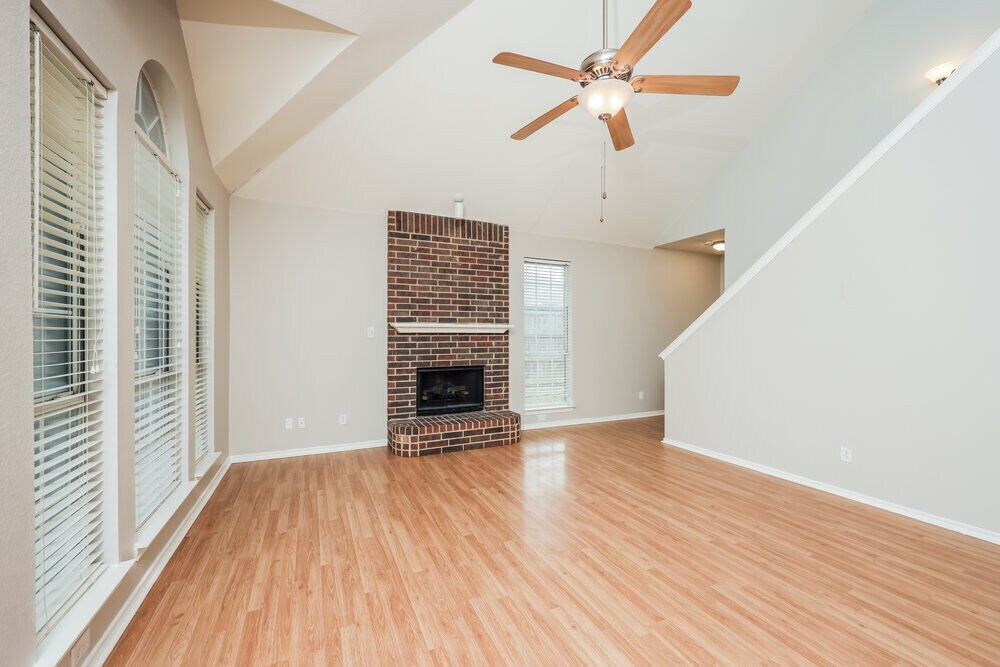 Building Photo - 1453 Ridgecreek Dr